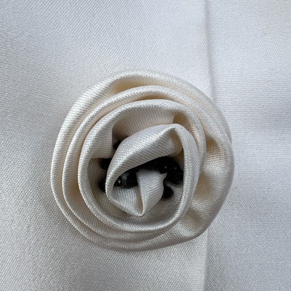 Tahari wool & silk cream jacket black skirt size 12 - Picture 9 of 16